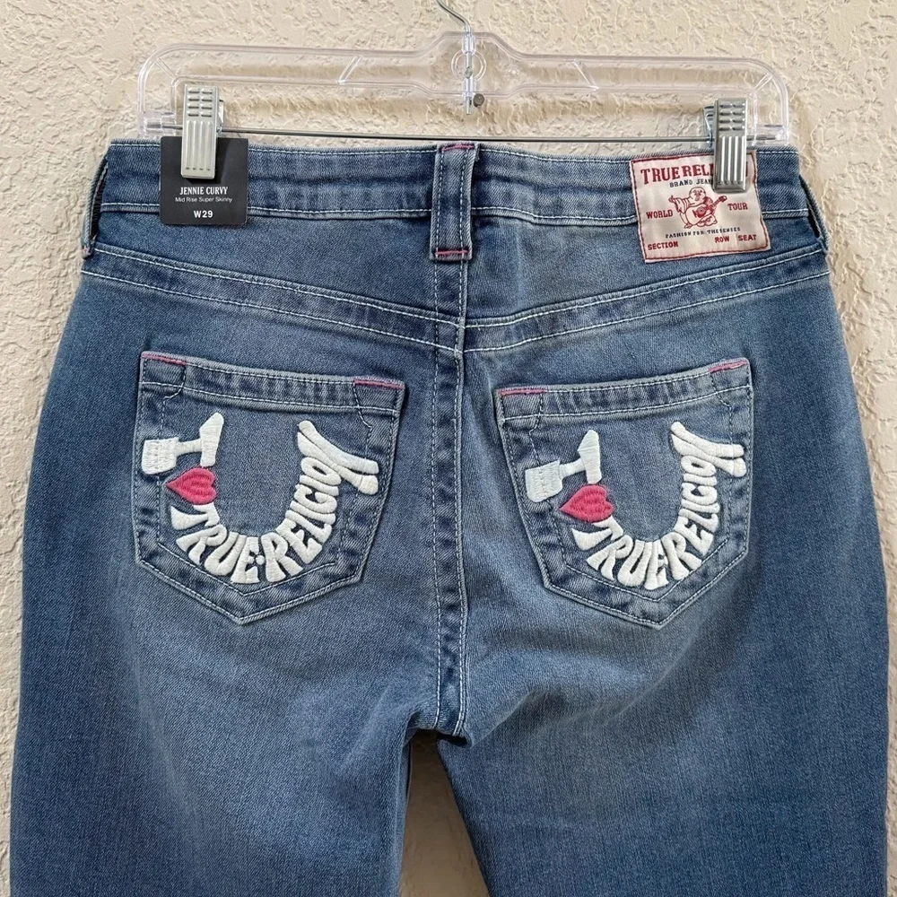 True Religion Jeans Jennie Curvy Mid Rise Super Skinny Embroidered Pockets 29